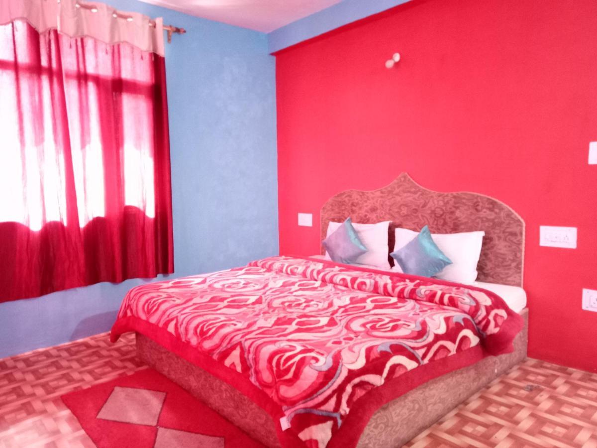 Non Stop Cafe Hostel & Stay Манали Экстерьер фото
