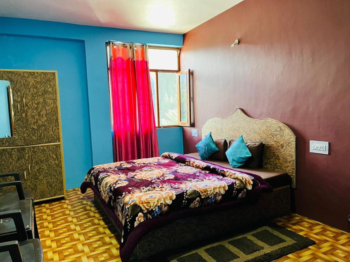 Non Stop Cafe Hostel & Stay Манали Экстерьер фото