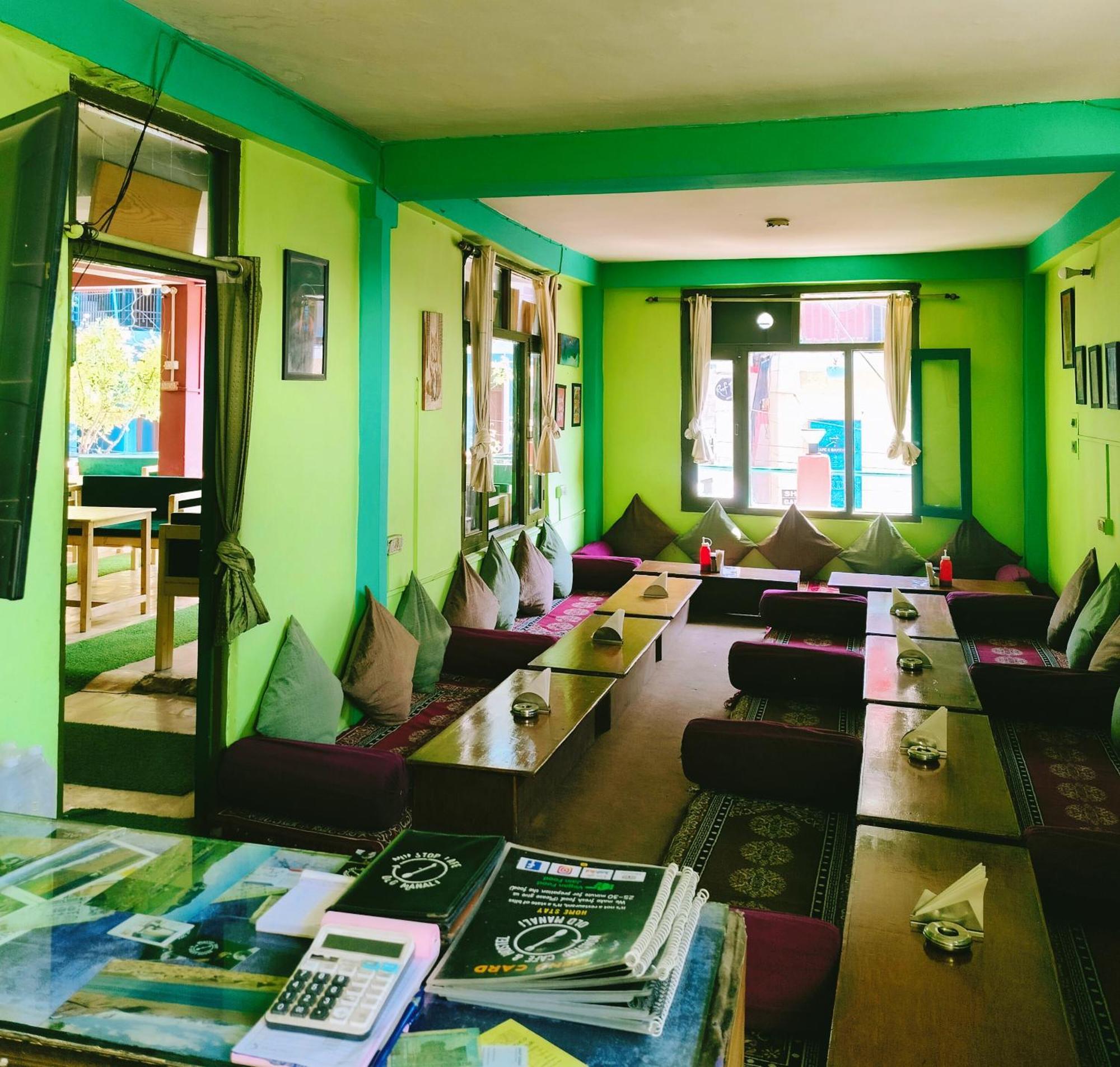 Non Stop Cafe Hostel & Stay Манали Экстерьер фото