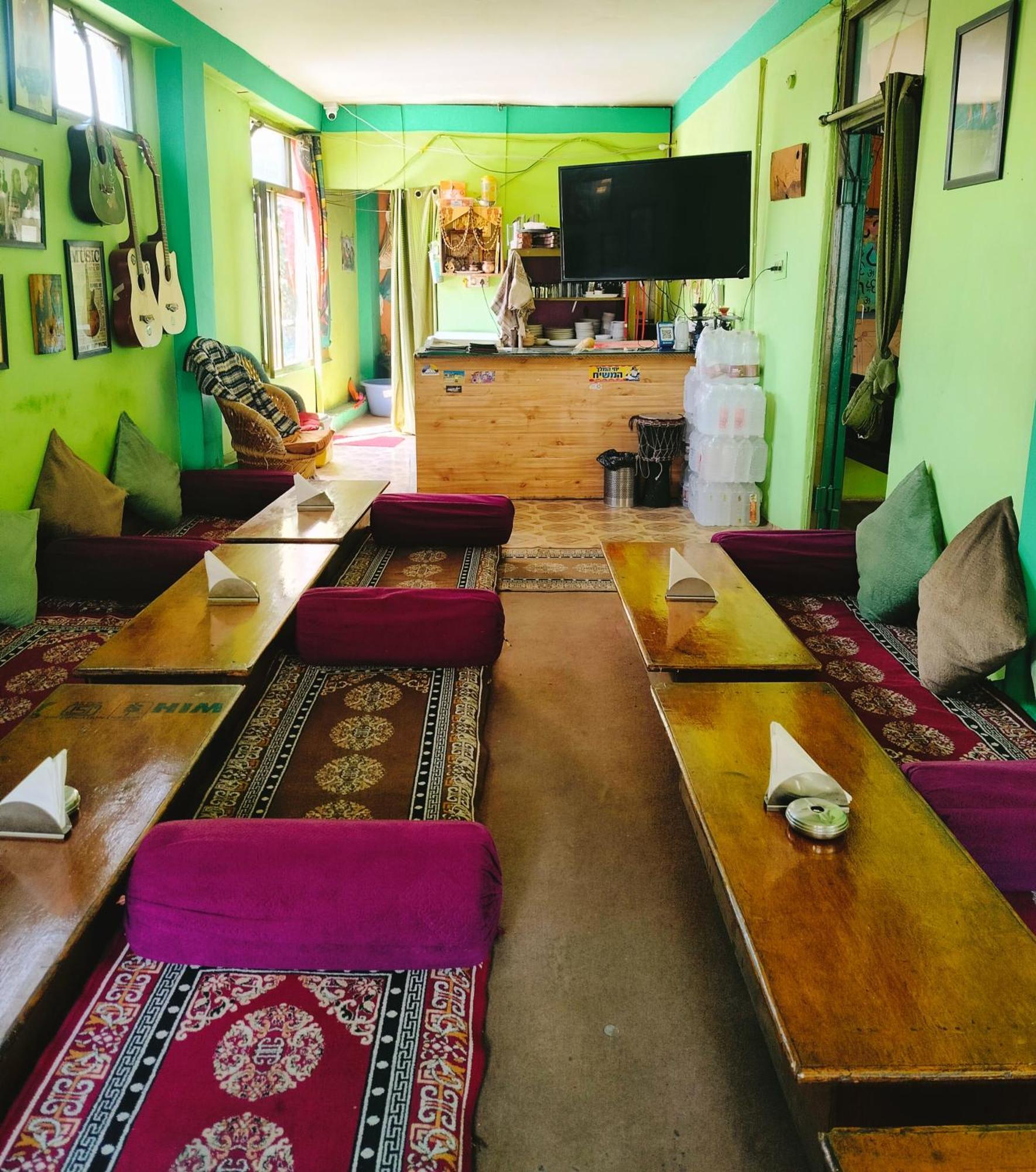 Non Stop Cafe Hostel & Stay Манали Экстерьер фото